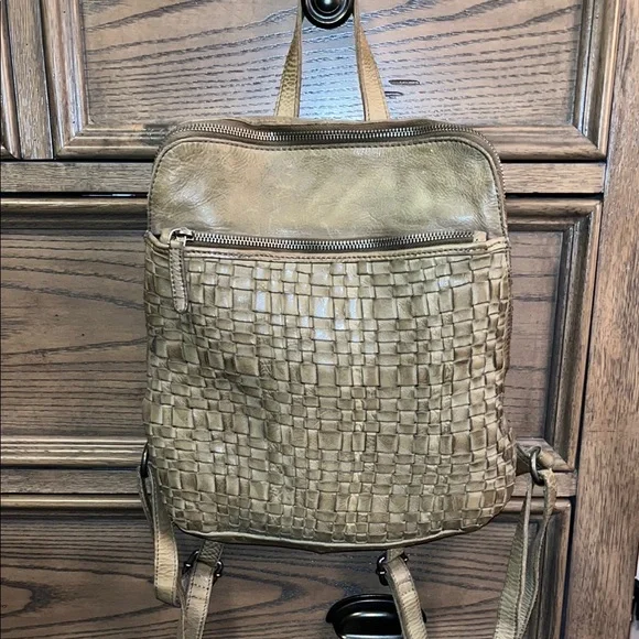 Vilenca  Holland Woven Leather Backpack GUC s-l400.jpg main image 3